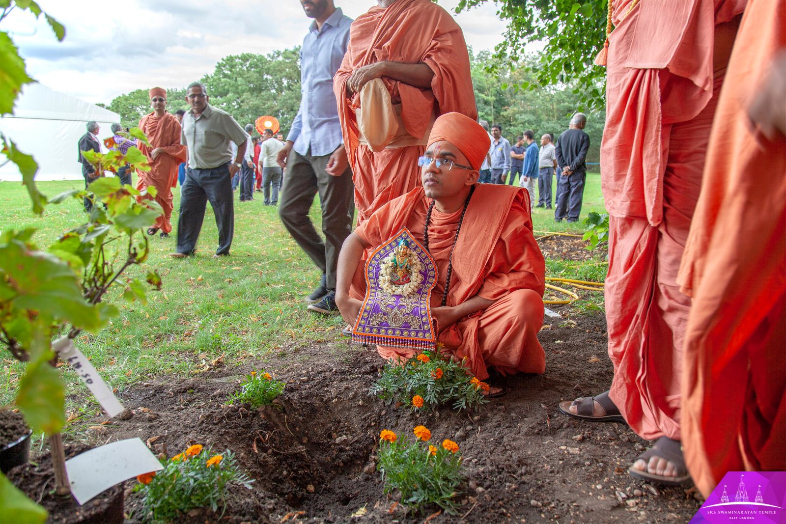 ©1987-2017 SKS Swaminarayan Temple East London